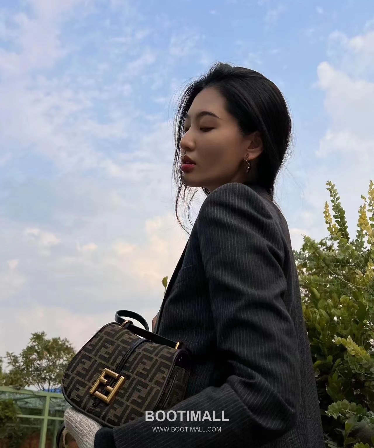 Fendi C’mon FF Canvas Small Flap Shoulder Bag 펜디 컴온 FF 캔버스 스몰 플랩 숄더백 21cm 18