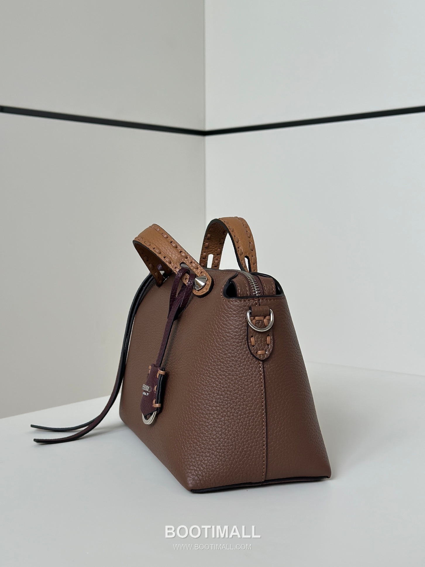 Fendi By The Way Selleria Calfskin Multicolor Top Handle Bag 펜디 바이 더 웨이 셀레리아 카프스킨 멀티컬러 탑핸들백 29cm 12