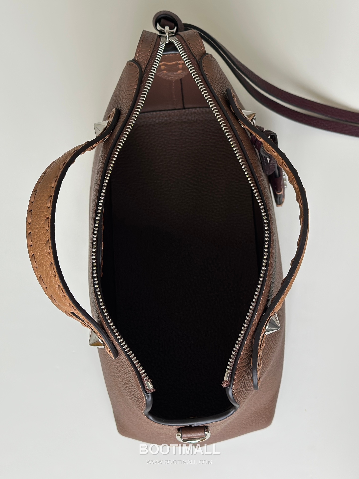 Fendi By The Way Selleria Calfskin Multicolor Top Handle Bag 펜디 바이 더 웨이 셀레리아 카프스킨 멀티컬러 탑핸들백 29cm 18