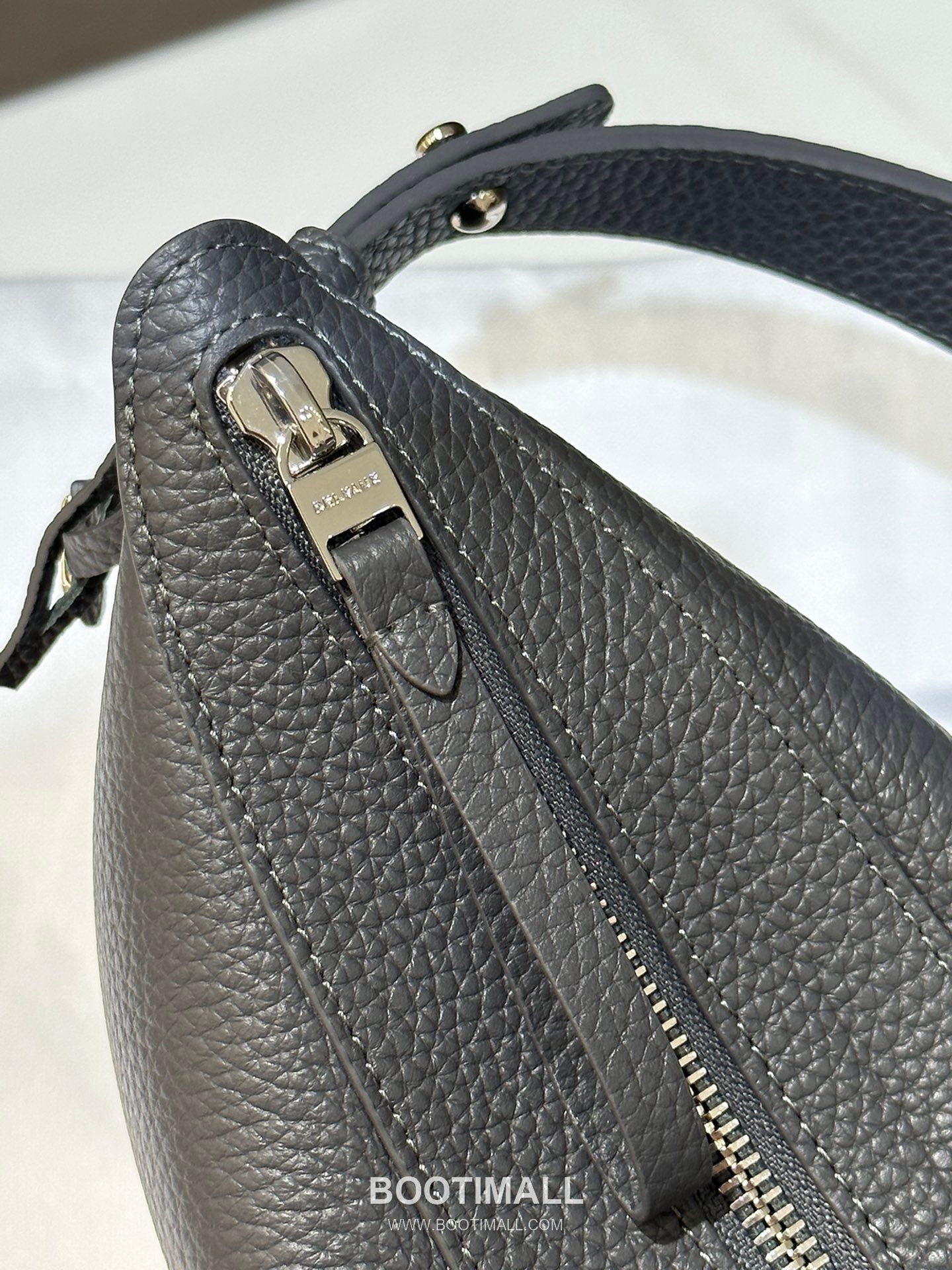 Delvaux Pin Swing Taurillon Soft Calfskin 델보 핀 스윙 토리옹소프트 토트백 29cm 4