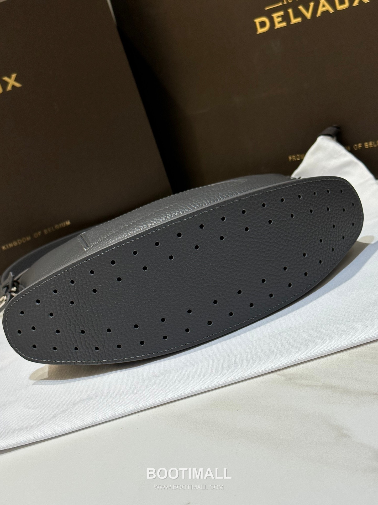 Delvaux Pin Swing Taurillon Soft Calfskin 델보 핀 스윙 토리옹소프트 토트백 29cm 6