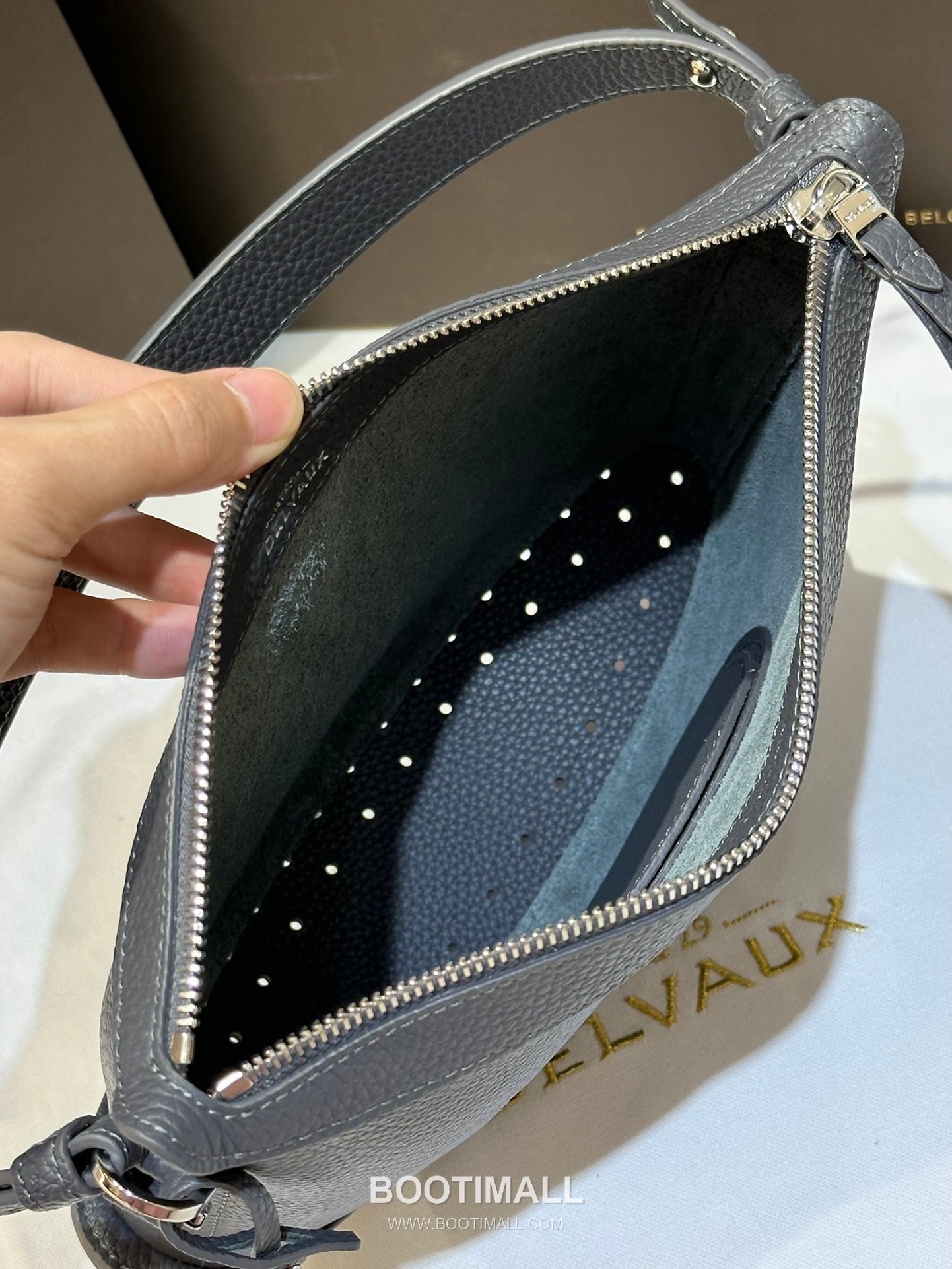 Delvaux Pin Swing Taurillon Soft Calfskin 델보 핀 스윙 토리옹소프트 토트백 29cm 8