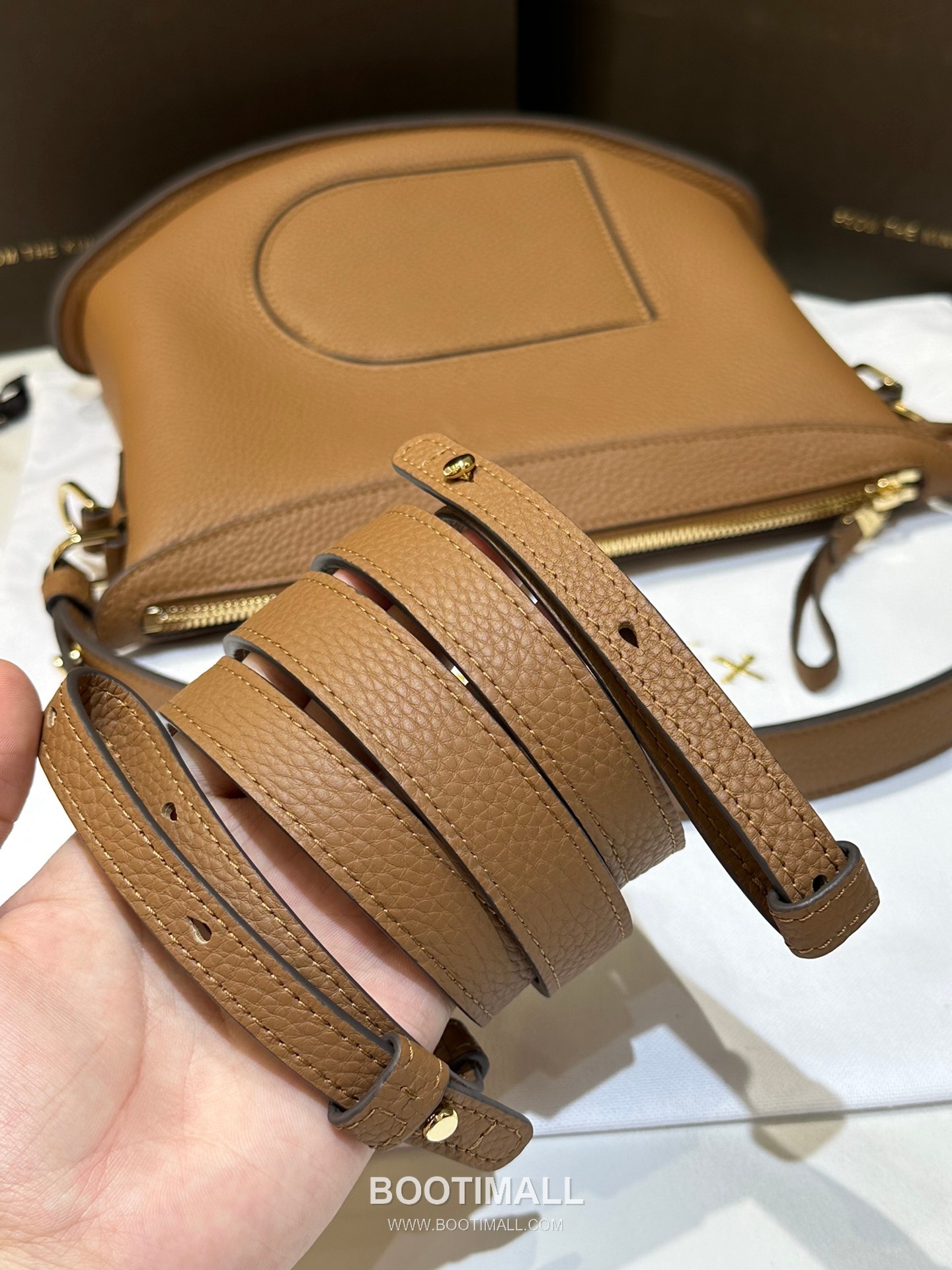 Delvaux Pin Swing Taurillon Soft Calfskin 델보 핀 스윙 토리옹소프트 토트백 29cm 12