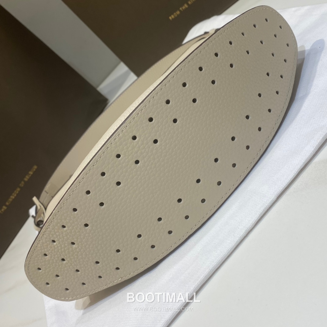 Delvaux Pin Swing Taurillon Soft Calfskin 델보 핀 스윙 토리옹소프트 토트백 29cm 17