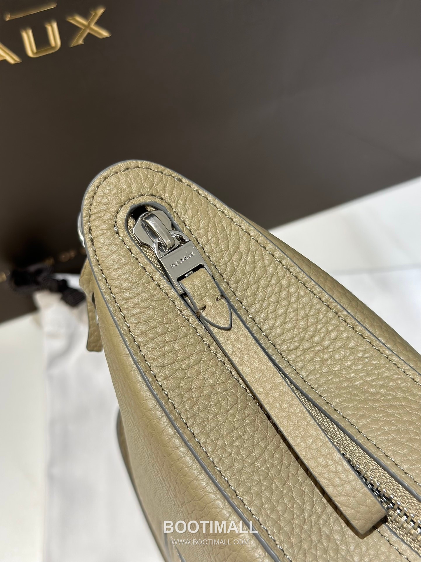 Delvaux Pin Swing Taurillon Soft Calfskin 델보 핀 스윙 토리옹소프트 토트백 29cm 6