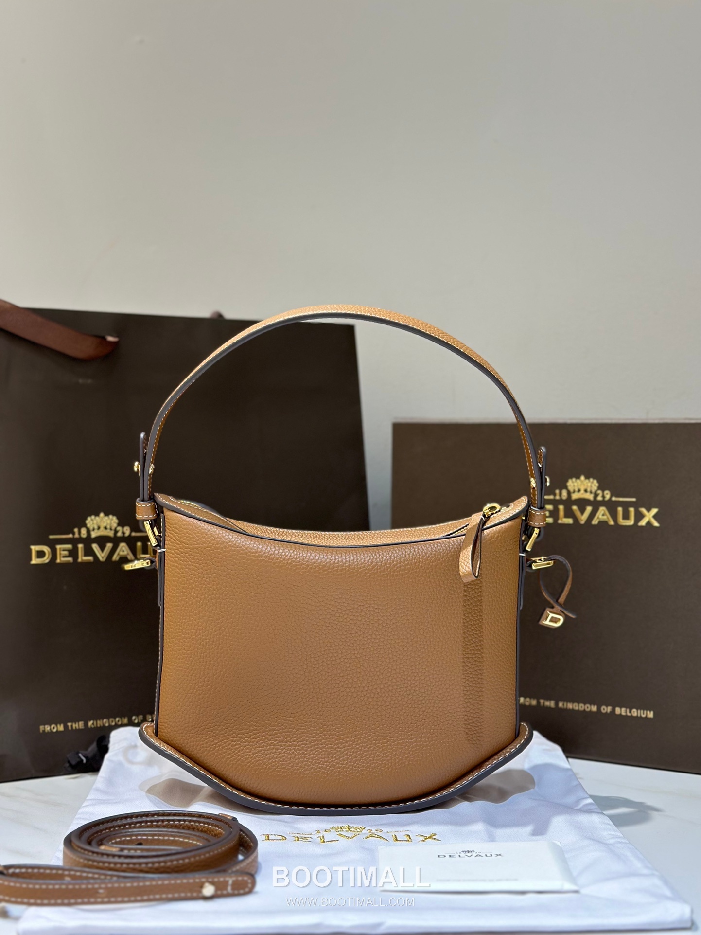Delvaux Pin Swing Taurillon Soft Calfskin 델보 핀 스윙 토리옹소프트 토트백 29cm 11