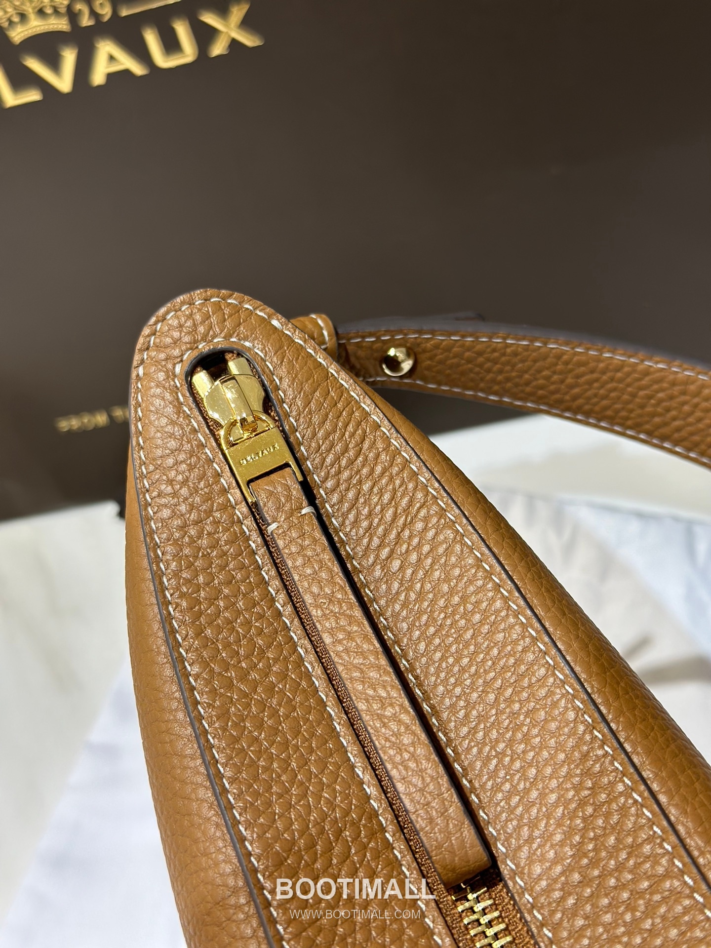Delvaux Pin Swing Taurillon Soft Calfskin 델보 핀 스윙 토리옹소프트 토트백 29cm 13