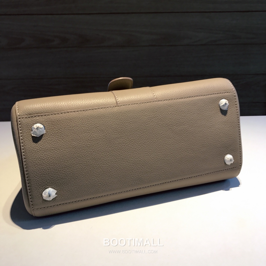 Delvaux Brillant Togo Leather 델보 브리앙 토고 레더 토트 숄더백 28cm 9