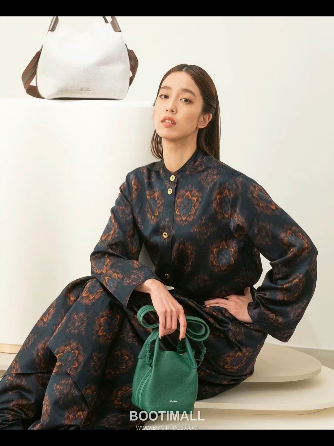 Loro Piana Mini Bucket Dark Green Bag 로로피아나 미니 버킷 다크그린 1