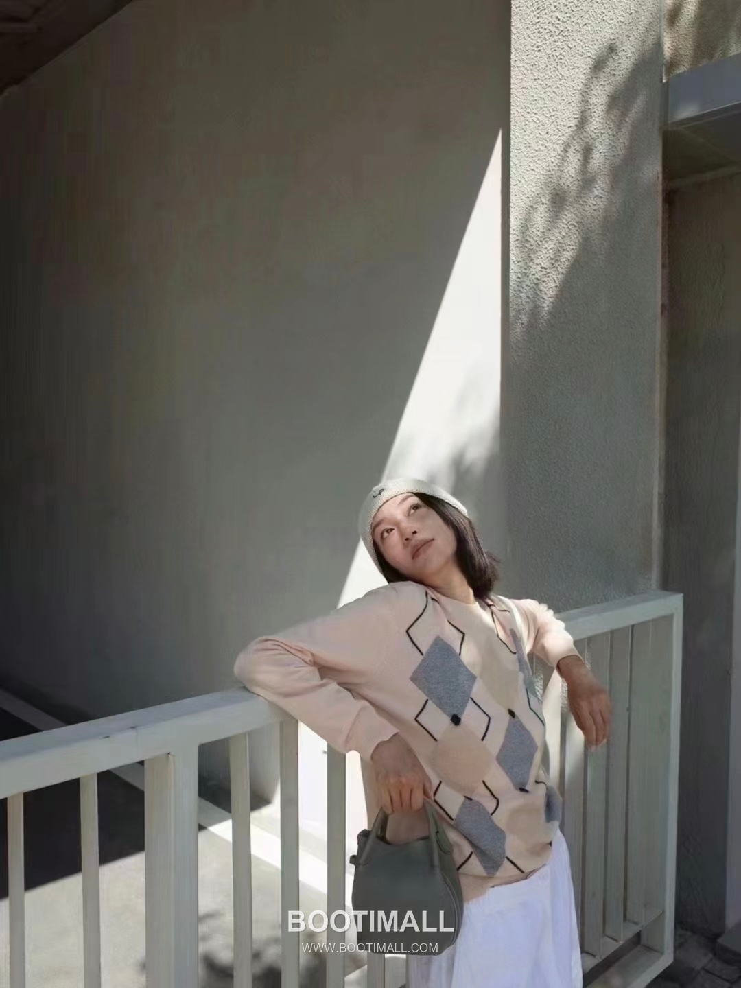 Loro Piana Bucket Calfskin Milk Tea Beige Bag 로로피아나 버킷 카프스킨 밀크티베이지 16cm 3