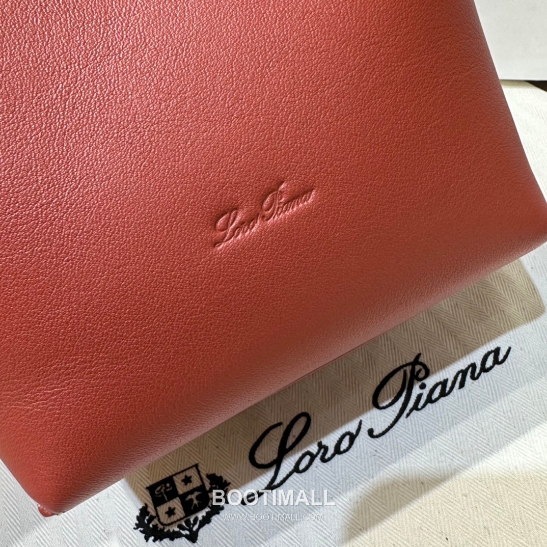 Loro Piana Kummel Bucket Calfskin Bag 로로피아나 쿠멜 버킷 카프스킨 16cm 14