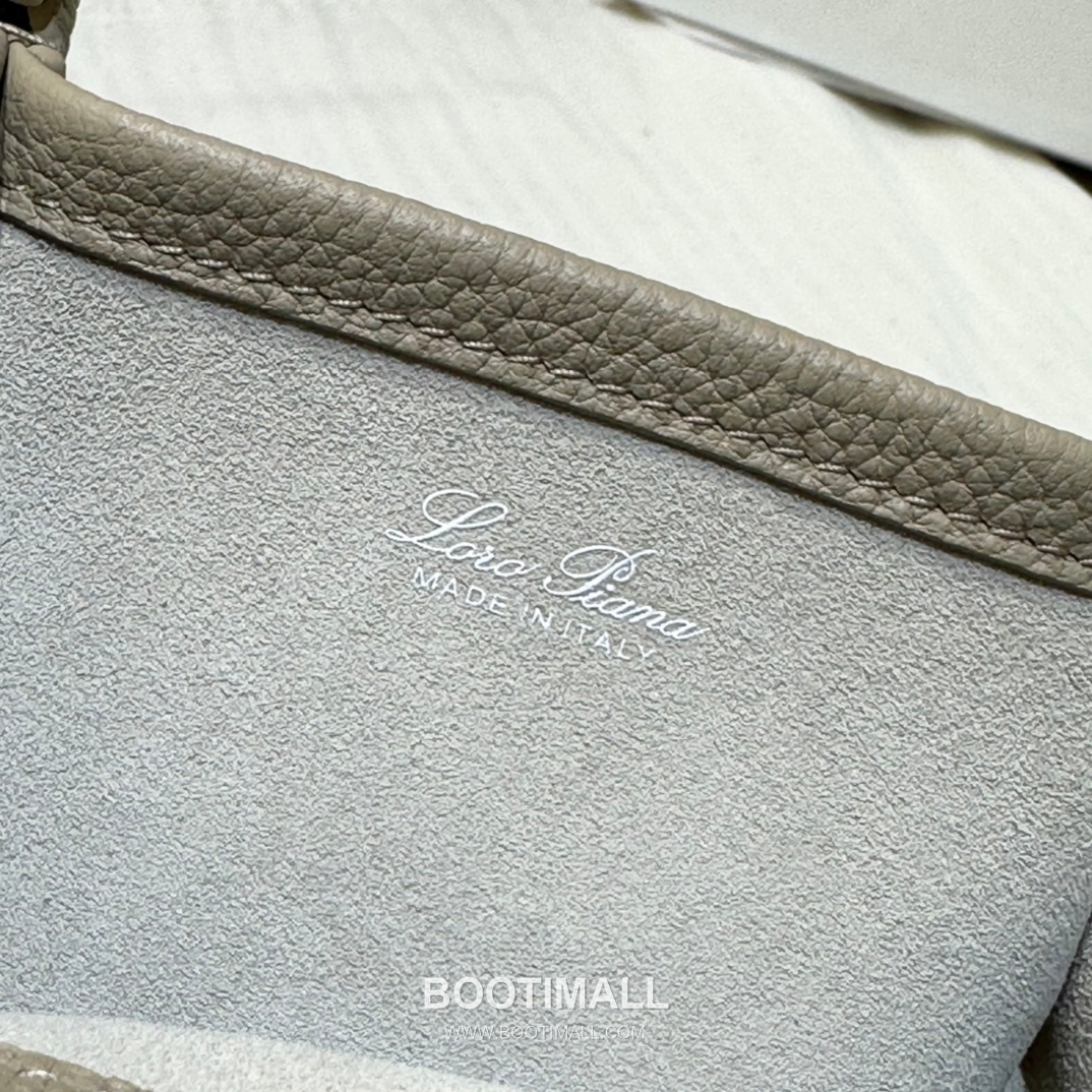 Loro Piana Bucket Calfskin Beige Bag 로로피아나 버킷 카프스킨 베이지 16cm 15