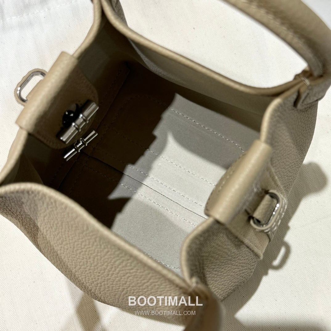 Loro Piana Bucket Calfskin Beige Bag 로로피아나 버킷 카프스킨 베이지 16cm 16