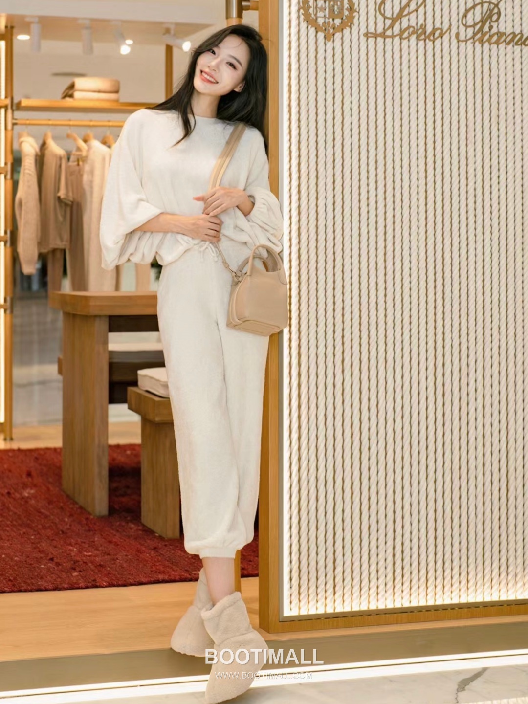 Loro Piana Bucket Calfskin Beige Bag 로로피아나 버킷 카프스킨 베이지 16cm 25