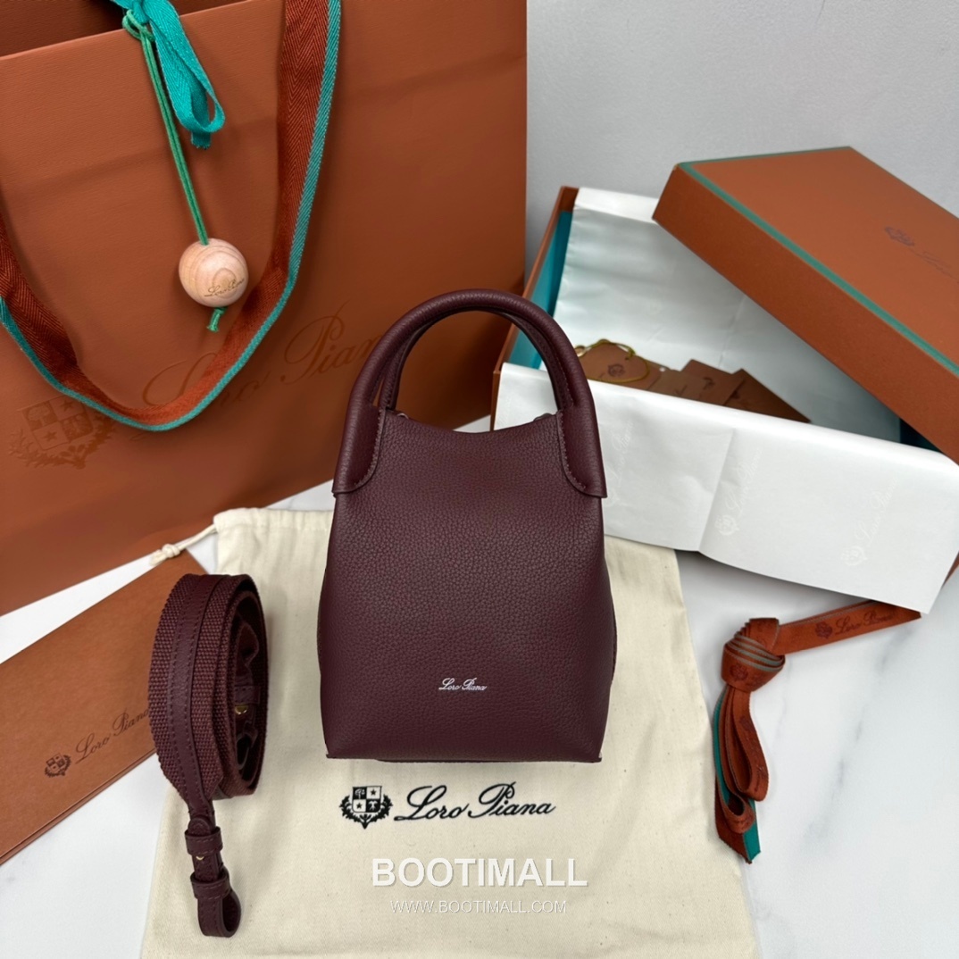 Loro Piana Micro Bale Bag Calfskin 로로피아나 마이크로 베일 카프스킨 버킷백 17cm 1