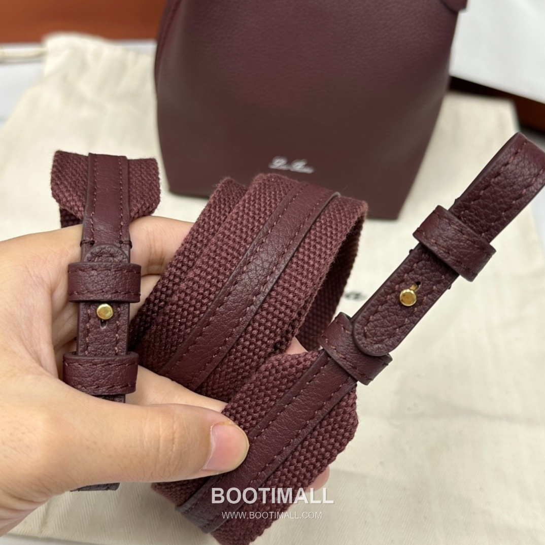 Loro Piana Micro Bale Bag Calfskin 로로피아나 마이크로 베일 카프스킨 버킷백 17cm 9