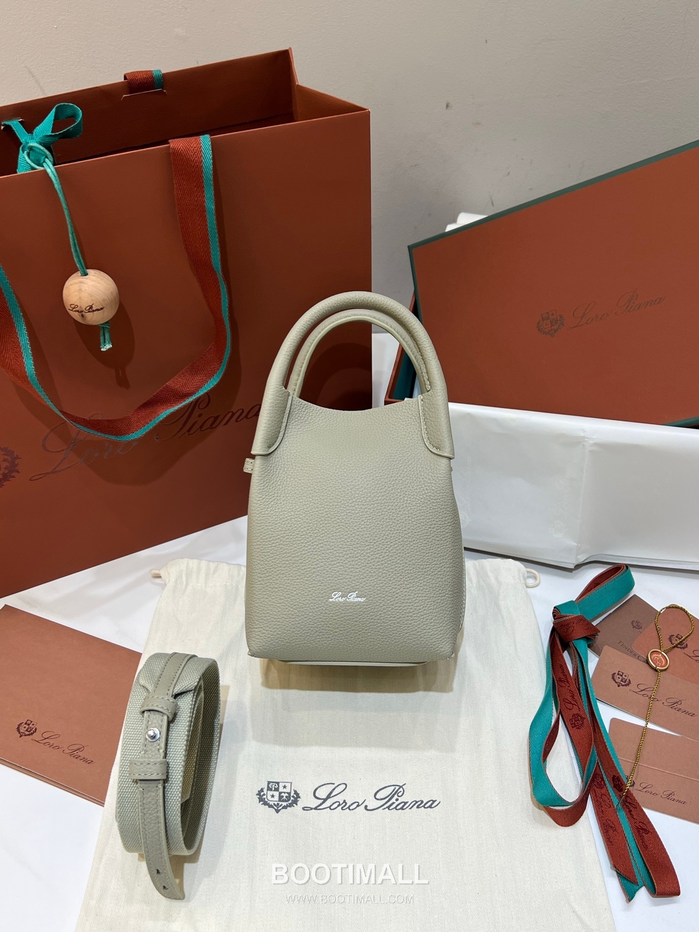 Loro Piana Pian Calfskin Green Bucket Bag 로로피아나 Pian 카프스킨 그린 버킷백 10