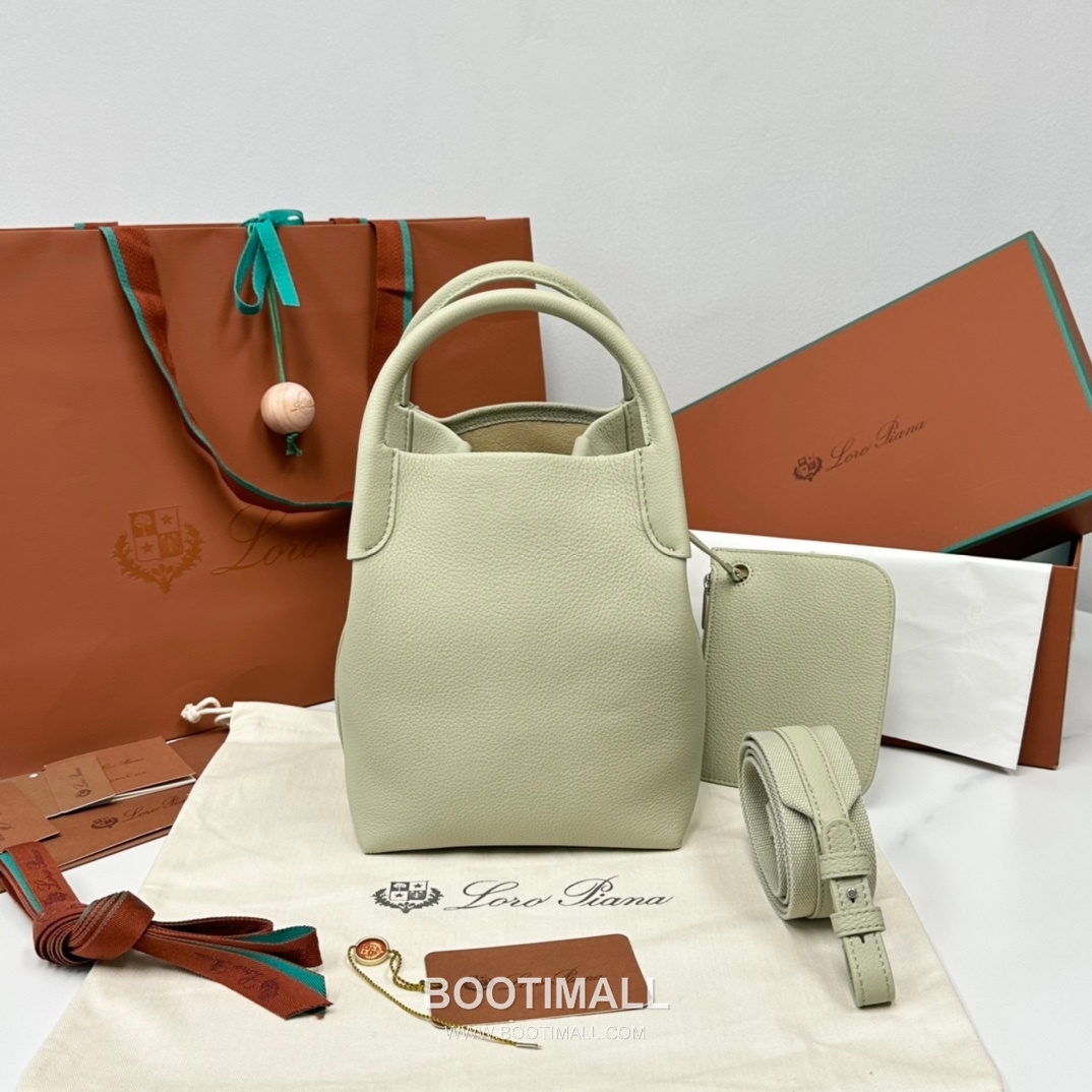 Loro Piana Bale Bag Medium Calfskin 로로피아나 베일 카프스킨 버킷백 21cm 3