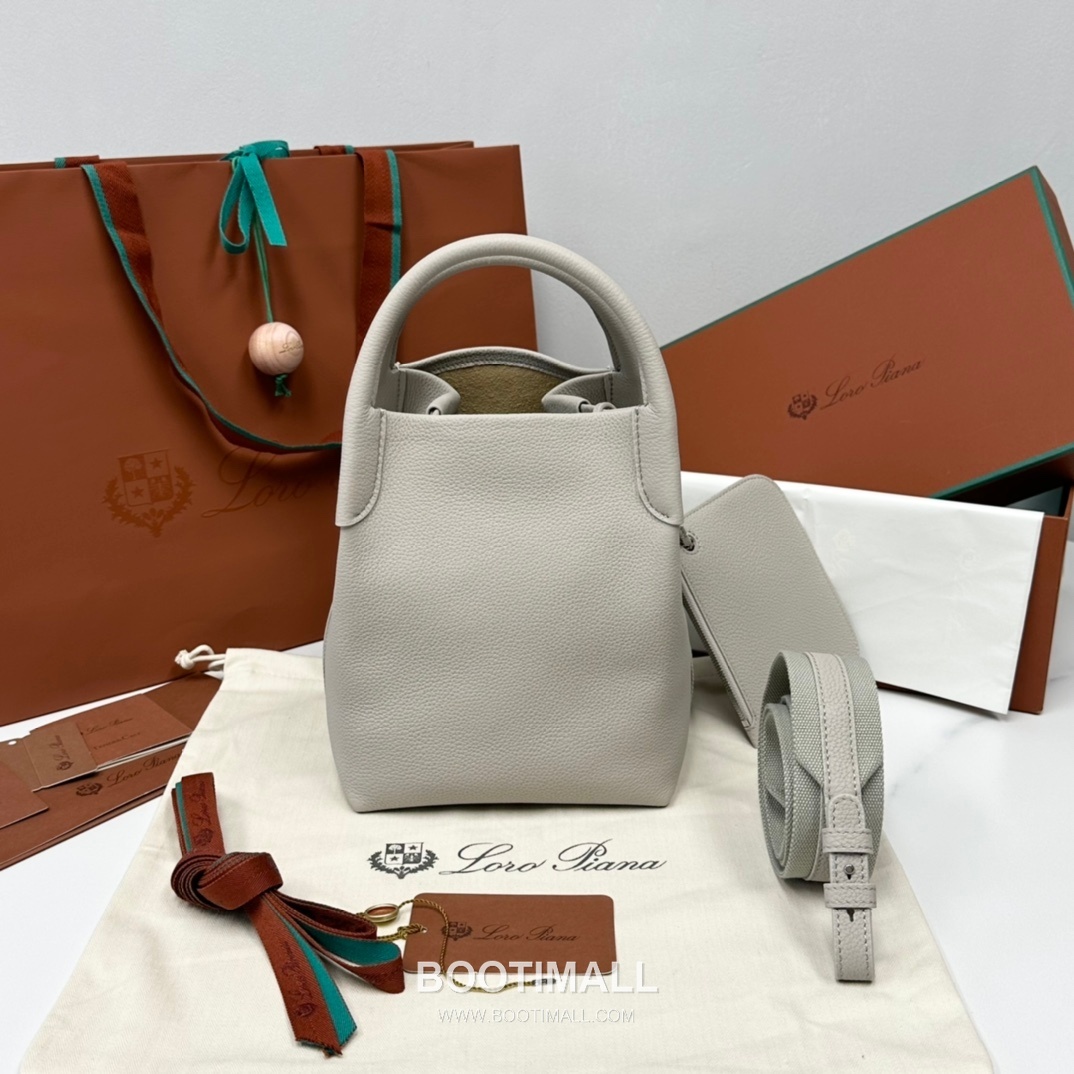 Loro Piana Bale Bag Medium Calfskin 로로피아나 베일 카프스킨 버킷백 21cm 3