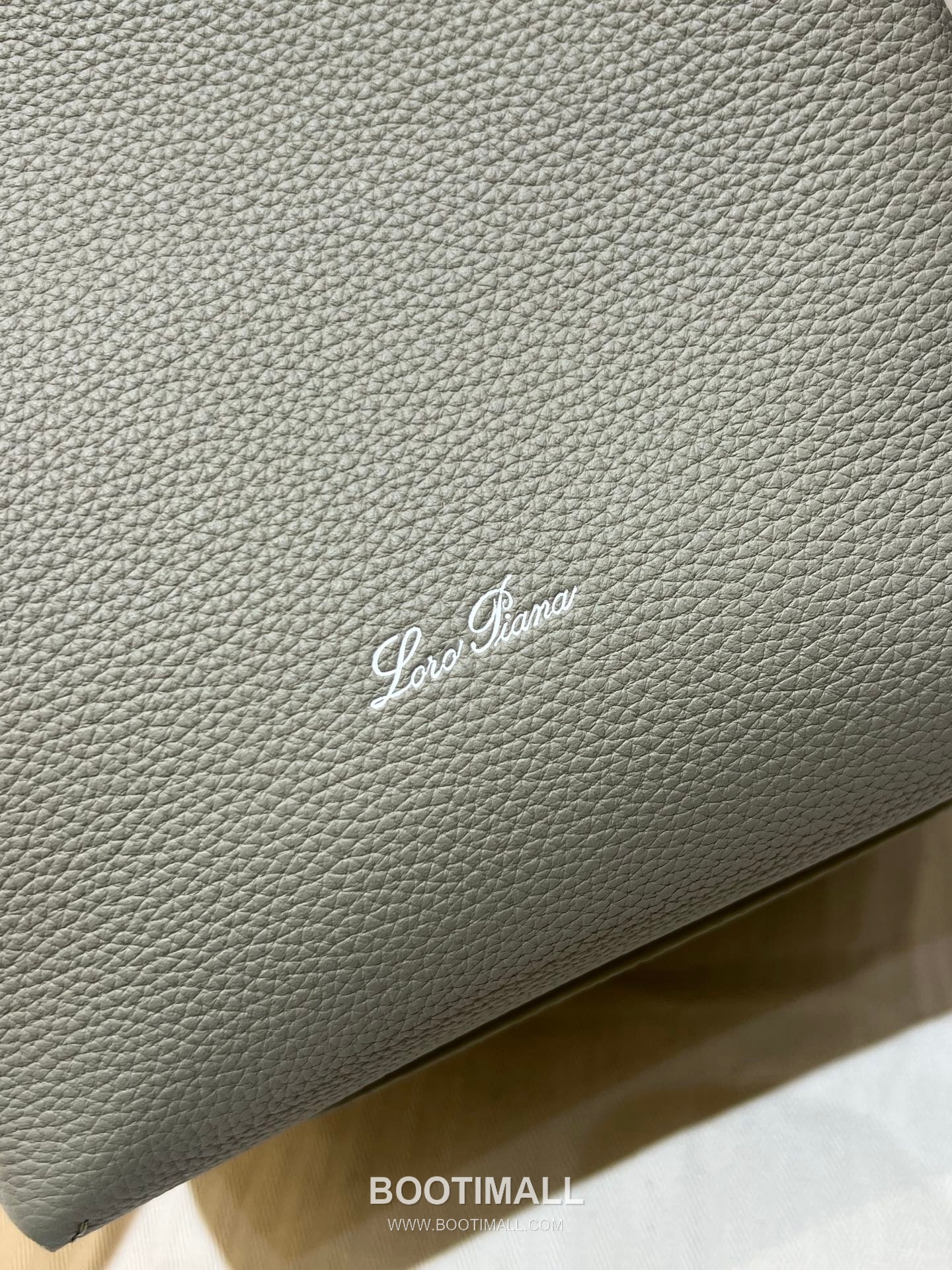 Loro Piana Bale Bag Medium Calfskin 로로피아나 베일 카프스킨 버킷백 21cm 4