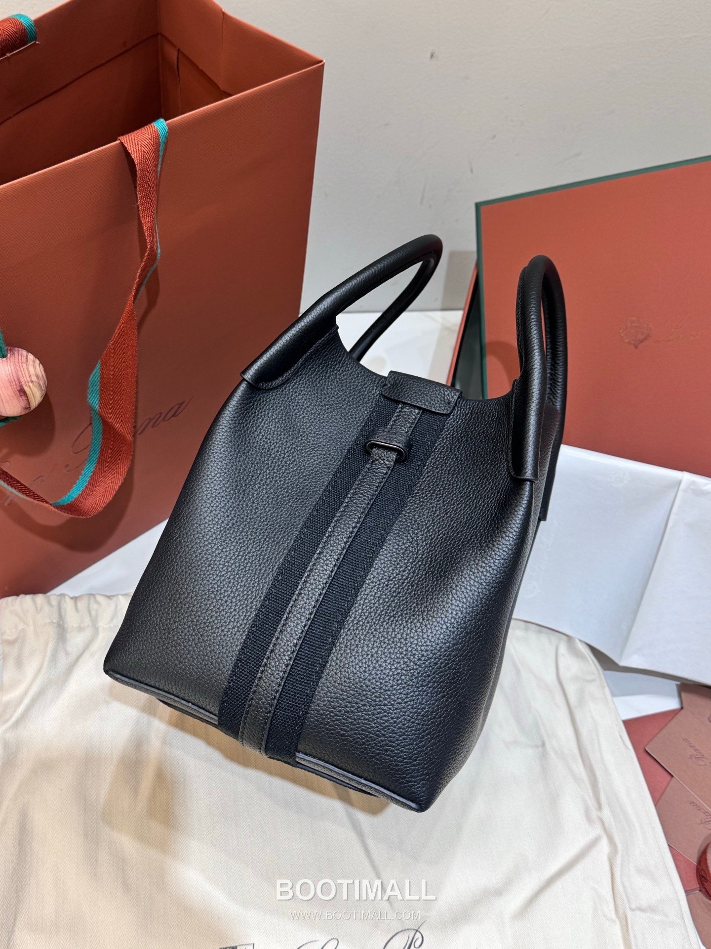 Loro Piana Bale Bag Medium Calfskin 로로피아나 베일 카프스킨 버킷백 21cm 3