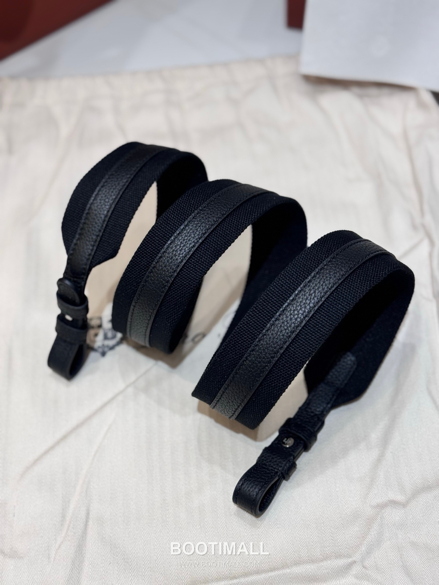 Loro Piana Bale Bag Medium Calfskin 로로피아나 베일 카프스킨 버킷백 21cm 9