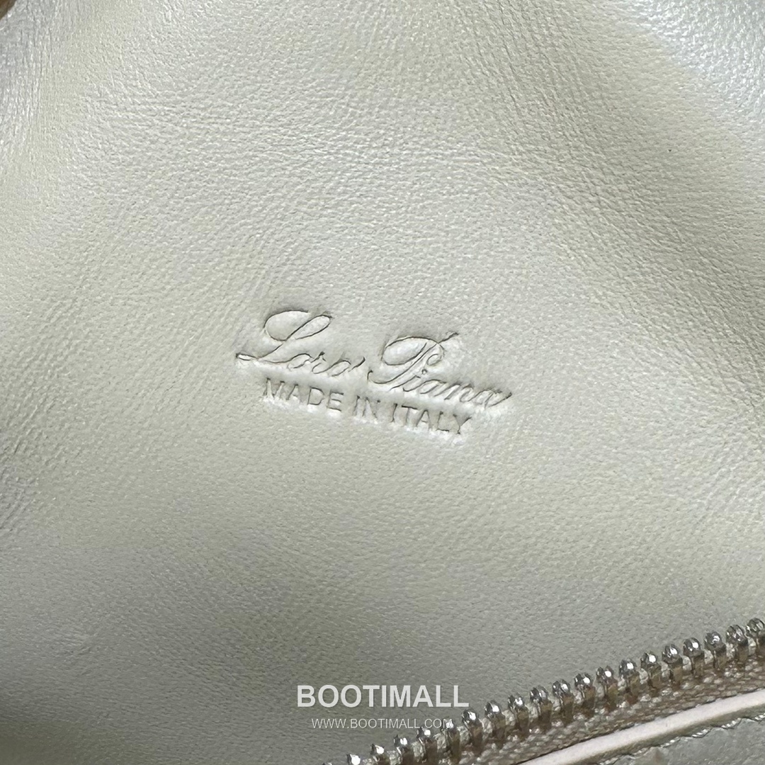 Loro Piana Extra Pocket L19 Ostrich Embossed Calfskin Bag 로로피아나 엑스트라 포켓 L19 오스트리치 엠보스 카프스킨 탑핸들 크로스백 19cm 7