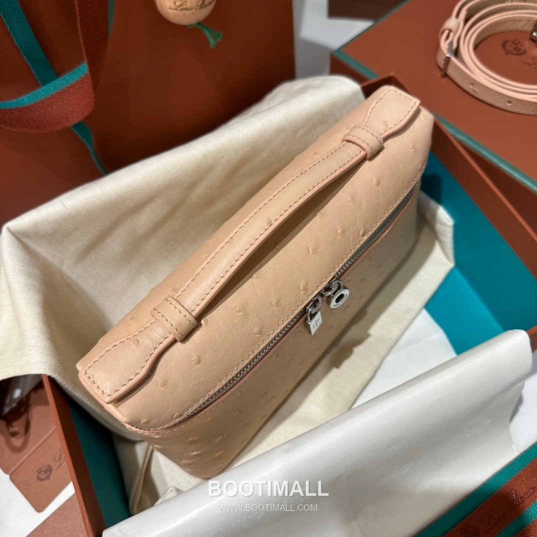Loro Piana Extra Pocket L19 Ostrich Embossed Calfskin Bag 로로피아나 엑스트라 포켓 L19 오스트리치 엠보스 카프스킨 탑핸들 크로스백 19cm 4