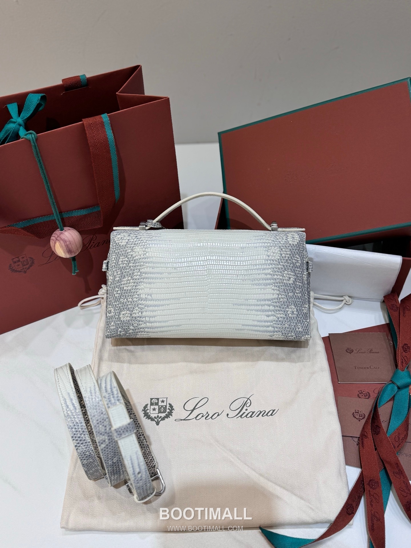 Loro Piana Extra Bag 23 Ostrich Embossed Calfskin Bag 로로피아나 엑스트라 백 23 오스트리치 엠보스 카프스킨 더블지퍼 숄더 크로스백 23cm 2