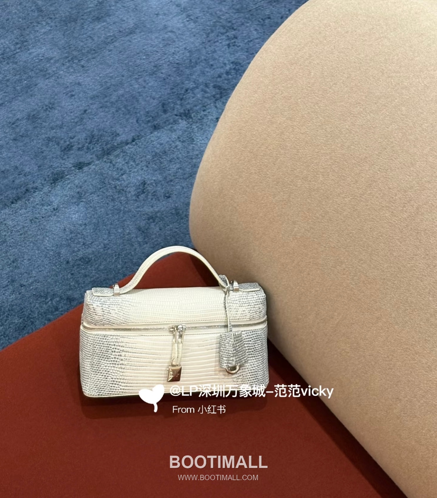 Loro Piana Extra Bag 23 Ostrich Embossed Calfskin Bag 로로피아나 엑스트라 백 23 오스트리치 엠보스 카프스킨 더블지퍼 숄더 크로스백 23cm 18