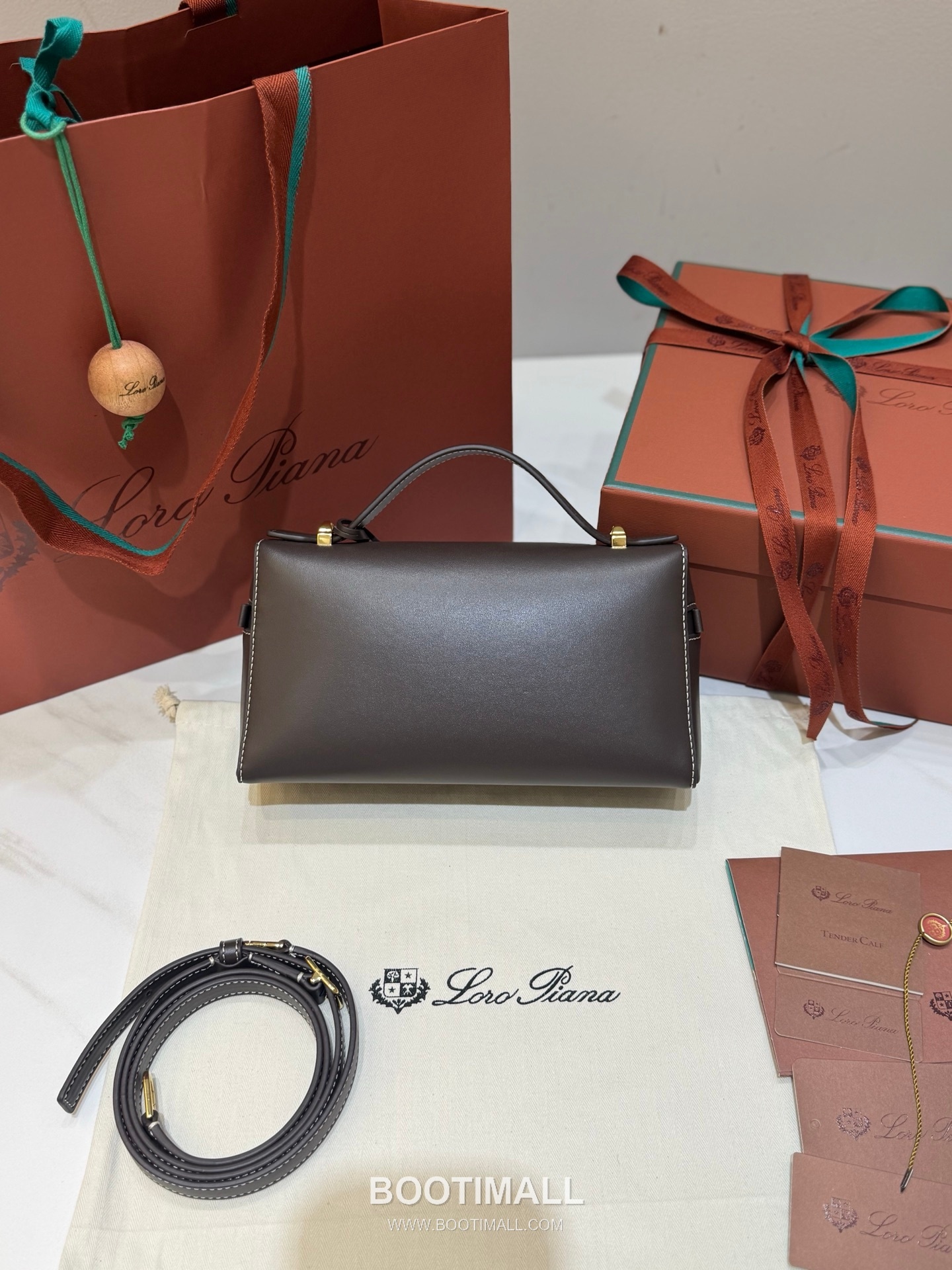 Loro Piana Extra Bag 23 Saddle Leather Bag 로로피아나 엑스트라 백 23 새들 레더 더블지퍼 숄더 크로스백 23cm 2