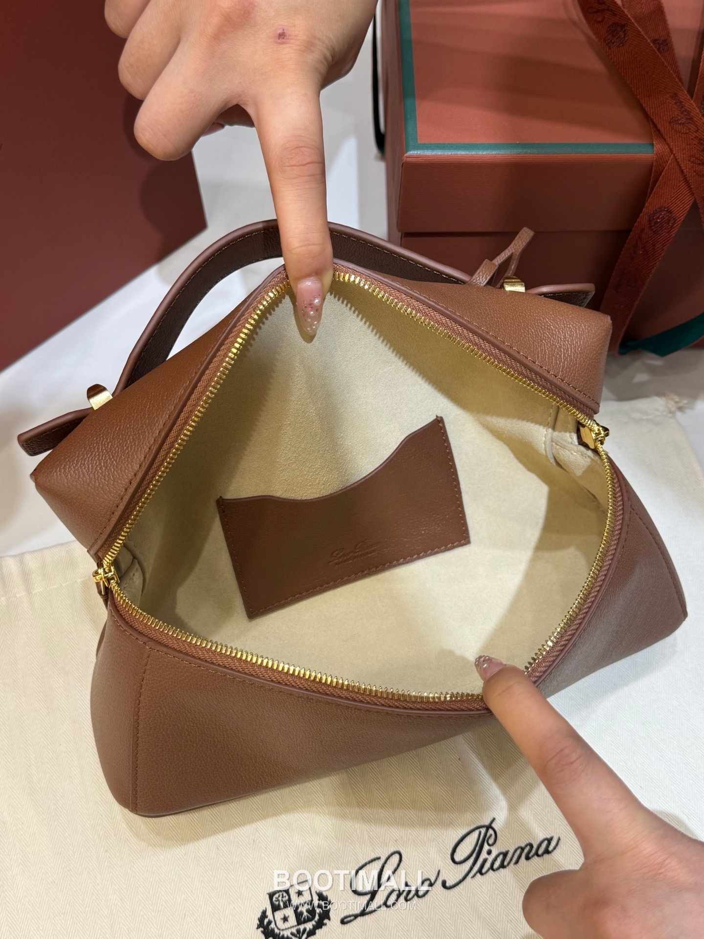 Loro Piana Extra Bag 23 Saddle Leather Bag 로로피아나 엑스트라 백 23 새들 레더 더블지퍼 숄더 크로스백 23cm 7
