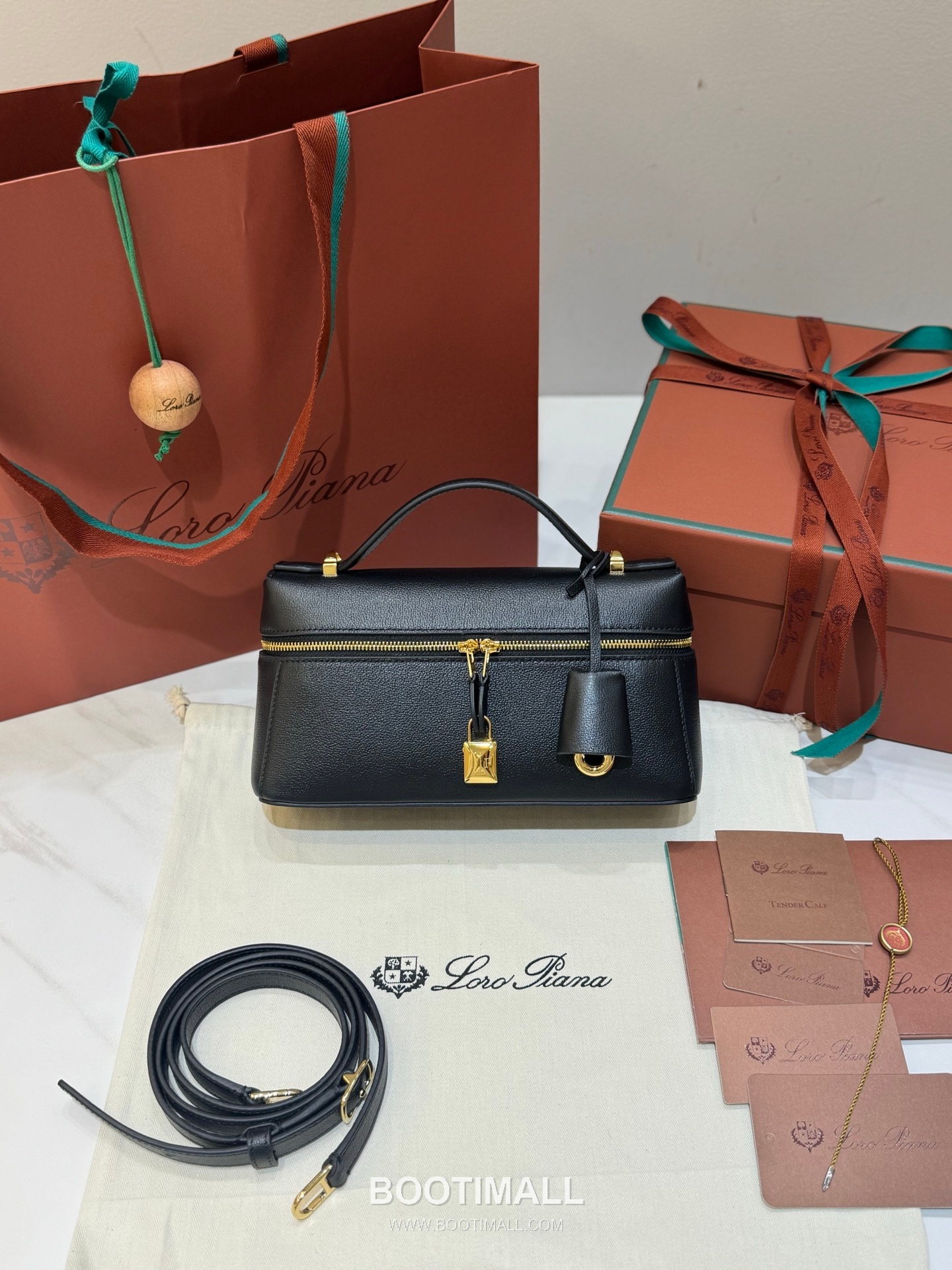 Loro Piana Extra Bag 23 Saddle Leather Black Top Handle 로로피아나 엑스트라 백 23 새들 레더 블랙 탑핸들백 23cm 6