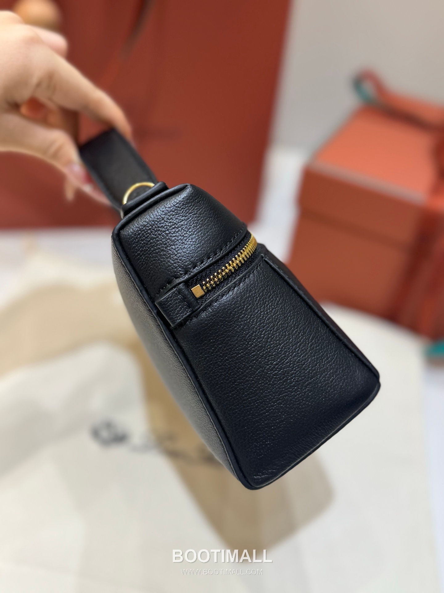 Loro Piana Extra Bag 23 Saddle Leather Black Top Handle 로로피아나 엑스트라 백 23 새들 레더 블랙 탑핸들백 23cm 9