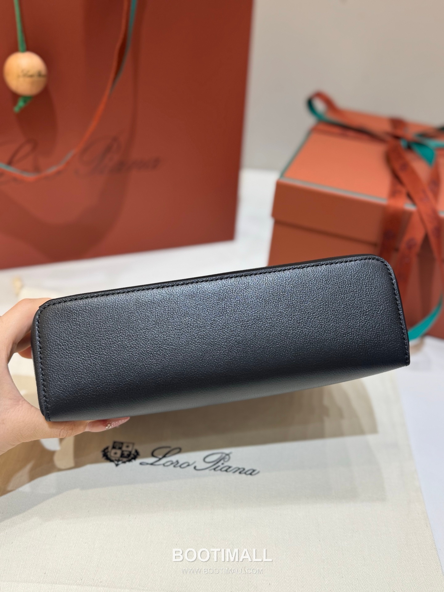 Loro Piana Extra Bag 23 Saddle Leather Black Top Handle 로로피아나 엑스트라 백 23 새들 레더 블랙 탑핸들백 23cm 11