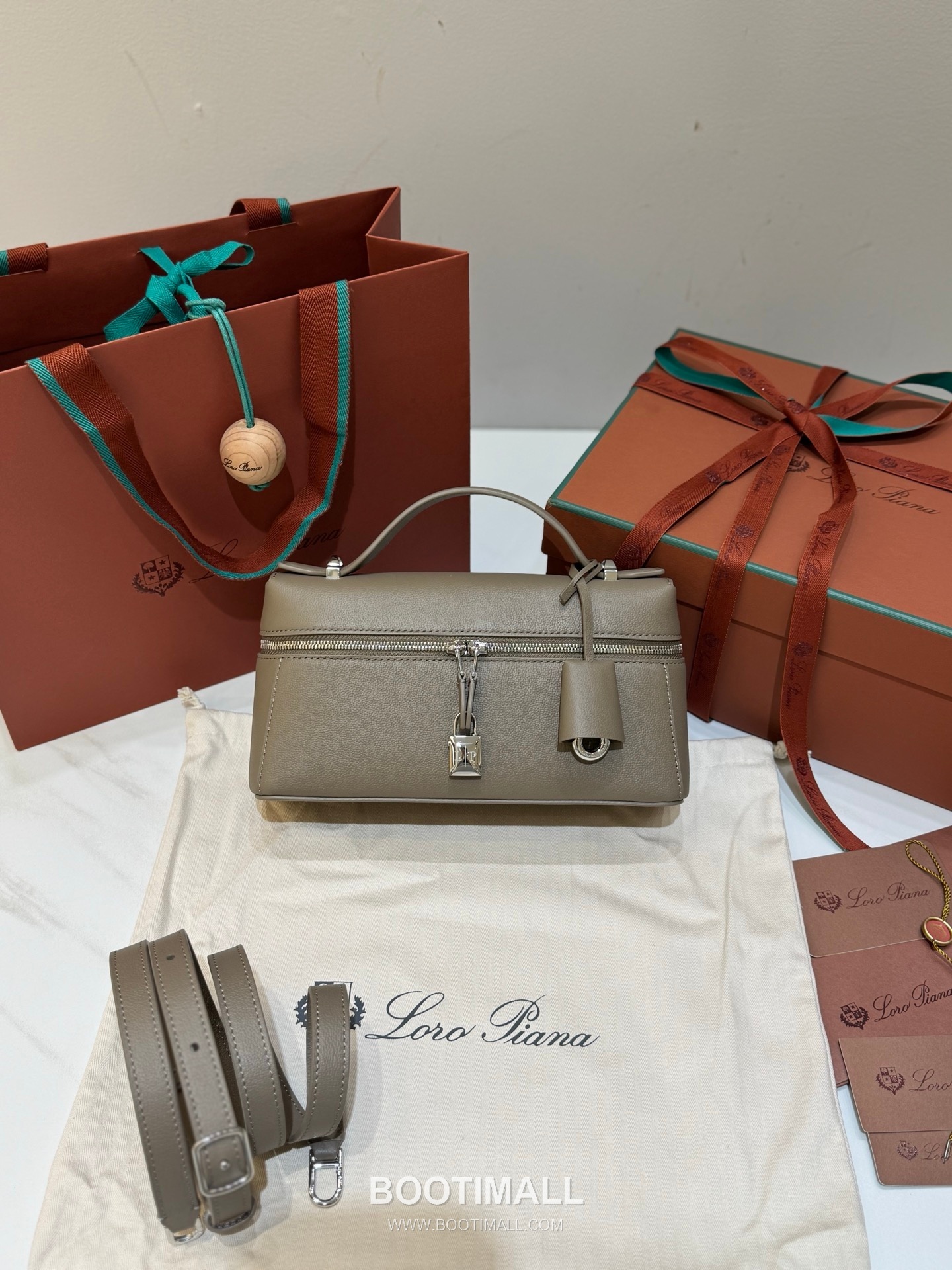 Loro Piana Extra Bag 23 Saddle Leather Warm Milky Beige Top Handle 로로피아나 엑스트라 백 23 새들 레더 웜 밀키 베이지 탑핸들백 23cm 10