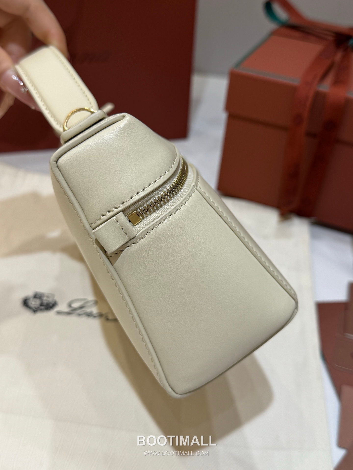 Loro Piana Extra Bag 23 Saddle Leather White Top Handle 로로피아나 엑스트라 백 23 새들 레더 화이트 탑핸들백 23cm 9