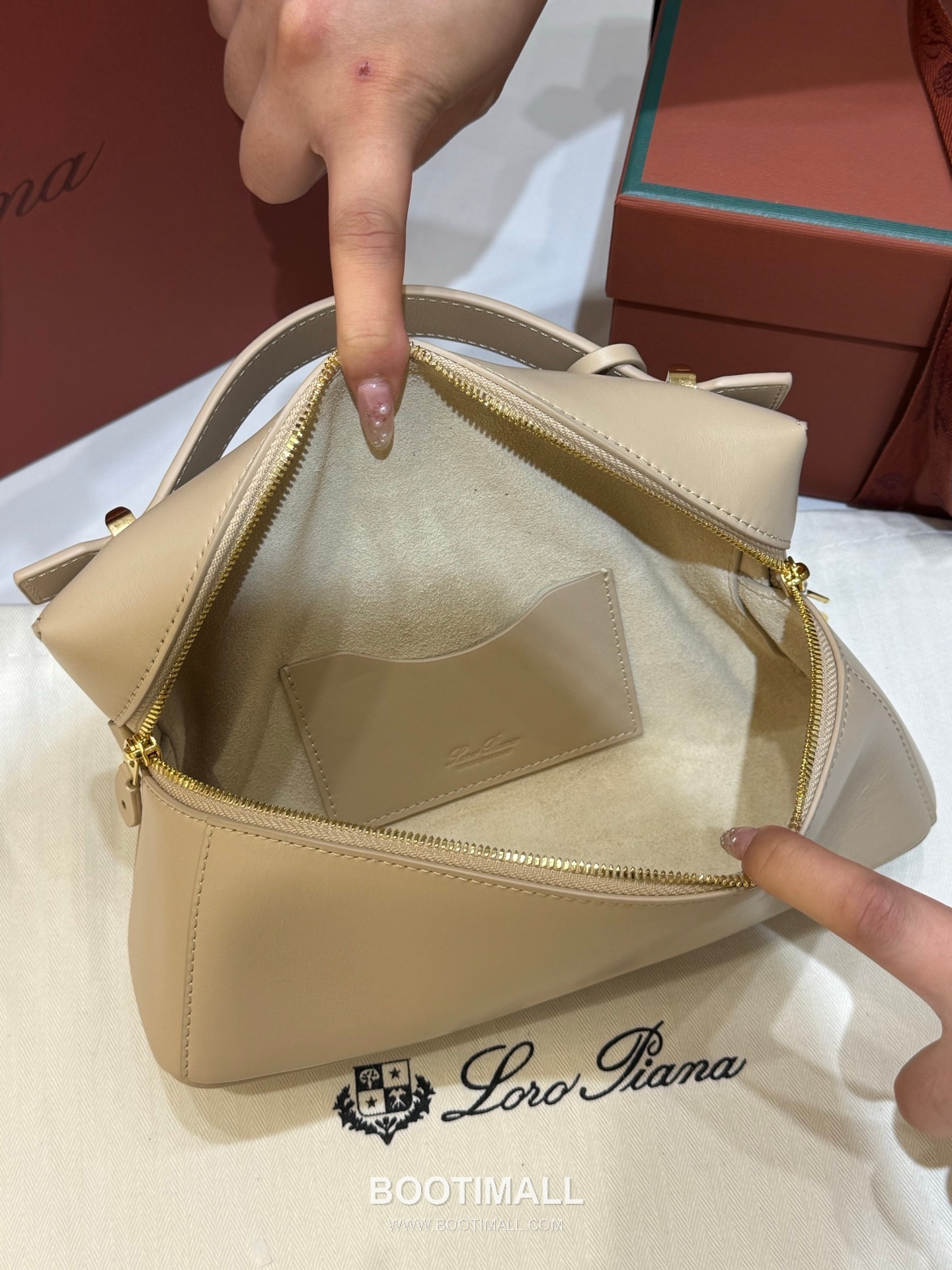 Loro Piana Extra Bag 23 Saddle Leather Bag 로로피아나 엑스트라 백 23 새들 레더 더블지퍼 숄더 크로스백 23cm 13
