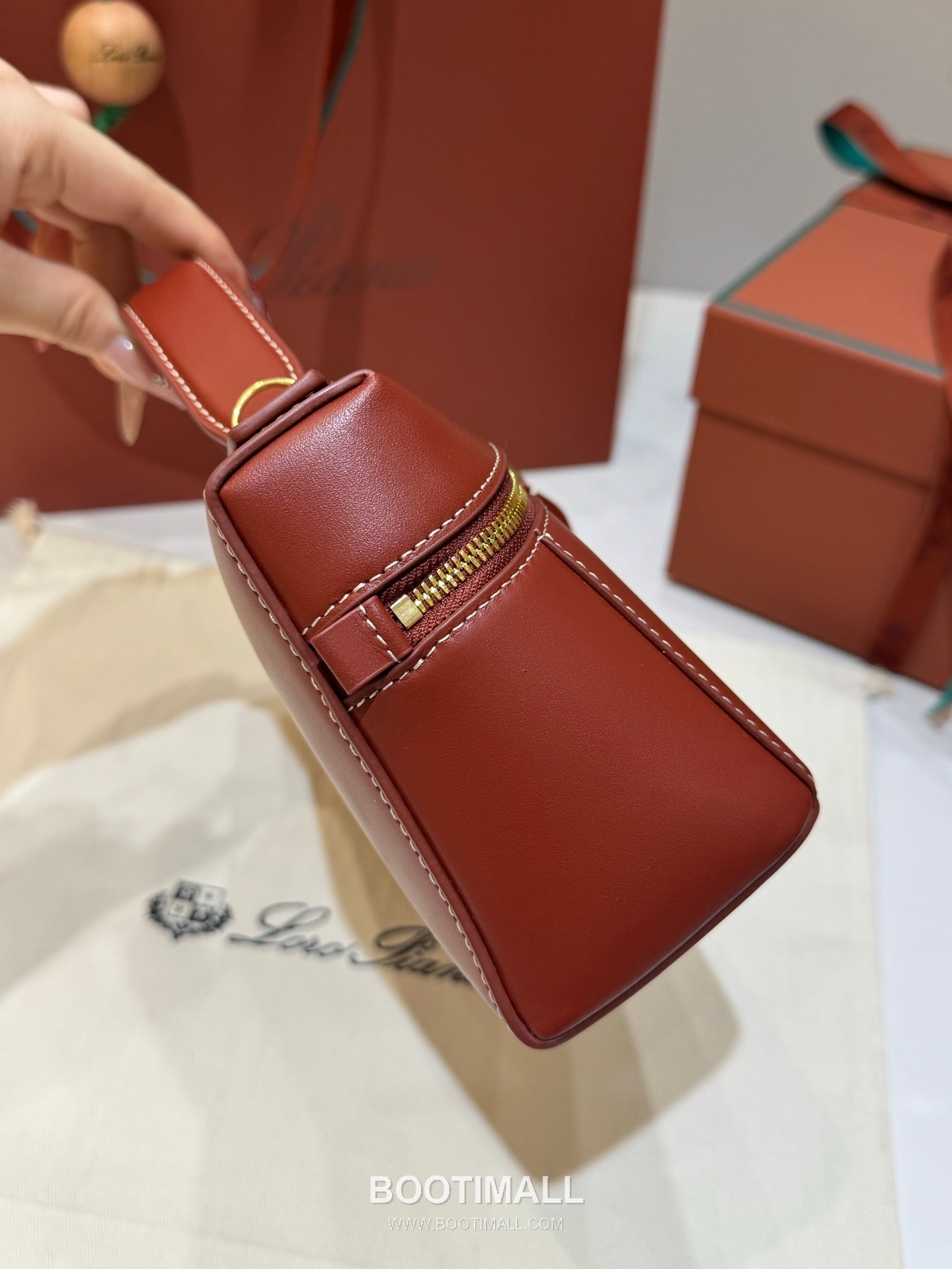 Loro Piana Extra Bag 23 Saddle Leather Bag 로로피아나 엑스트라 백 23 새들 레더 더블지퍼 숄더 크로스백 23cm 4