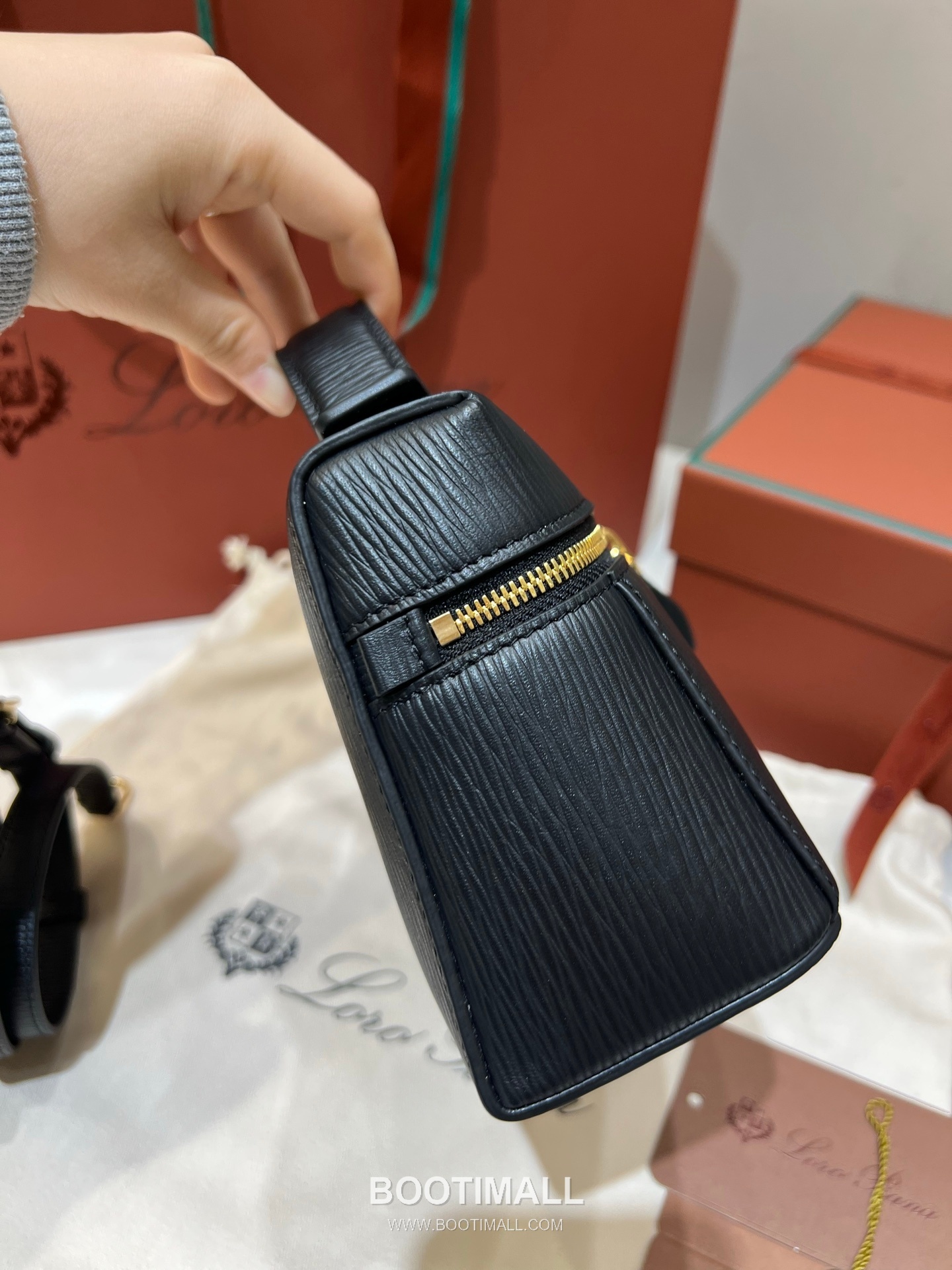 Loro Piana Extra Bag 23 Saddle Leather Black Top Handle 로로피아나 엑스트라 백 23 새들 레더 블랙 탑핸들백 23cm 13