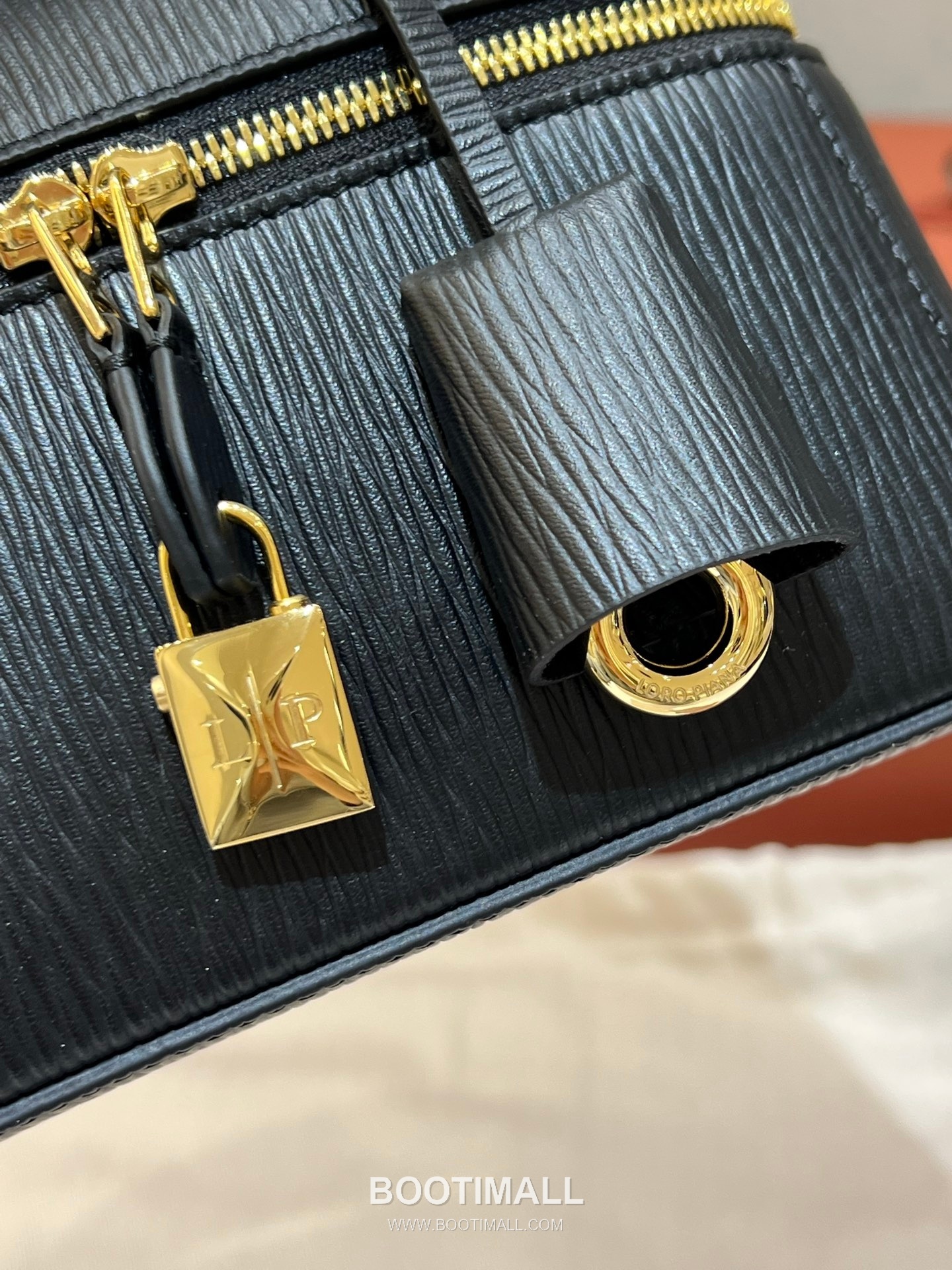 Loro Piana Extra Bag 23 Saddle Leather Black Top Handle 로로피아나 엑스트라 백 23 새들 레더 블랙 탑핸들백 23cm 14