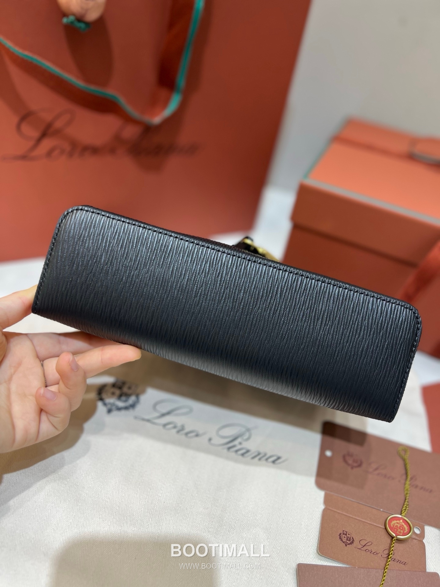 Loro Piana Extra Bag 23 Saddle Leather Black Top Handle 로로피아나 엑스트라 백 23 새들 레더 블랙 탑핸들백 23cm 17