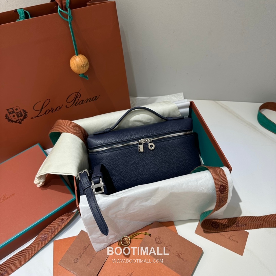 Loro Piana Extra Pocket L19 Woven Calfskin Bag 로로피아나 엑스트라 포켓 L19 위빙 카프스킨 탑핸들 크로스백 19cm 1