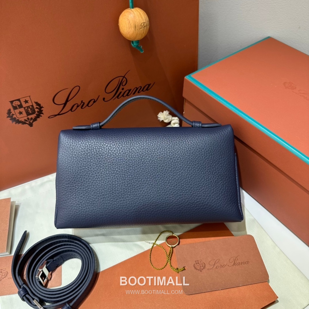 Loro Piana Extra Pocket L19 Woven Calfskin Bag 로로피아나 엑스트라 포켓 L19 위빙 카프스킨 탑핸들 크로스백 19cm 3