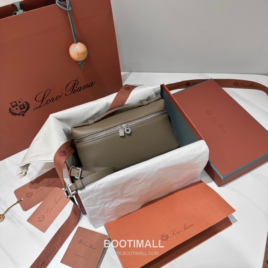 Loro Piana Extra Pocket L19 Woven Calfskin Bag 로로피아나 엑스트라 포켓 L19 위빙 카프스킨 탑핸들 크로스백 19cm 5