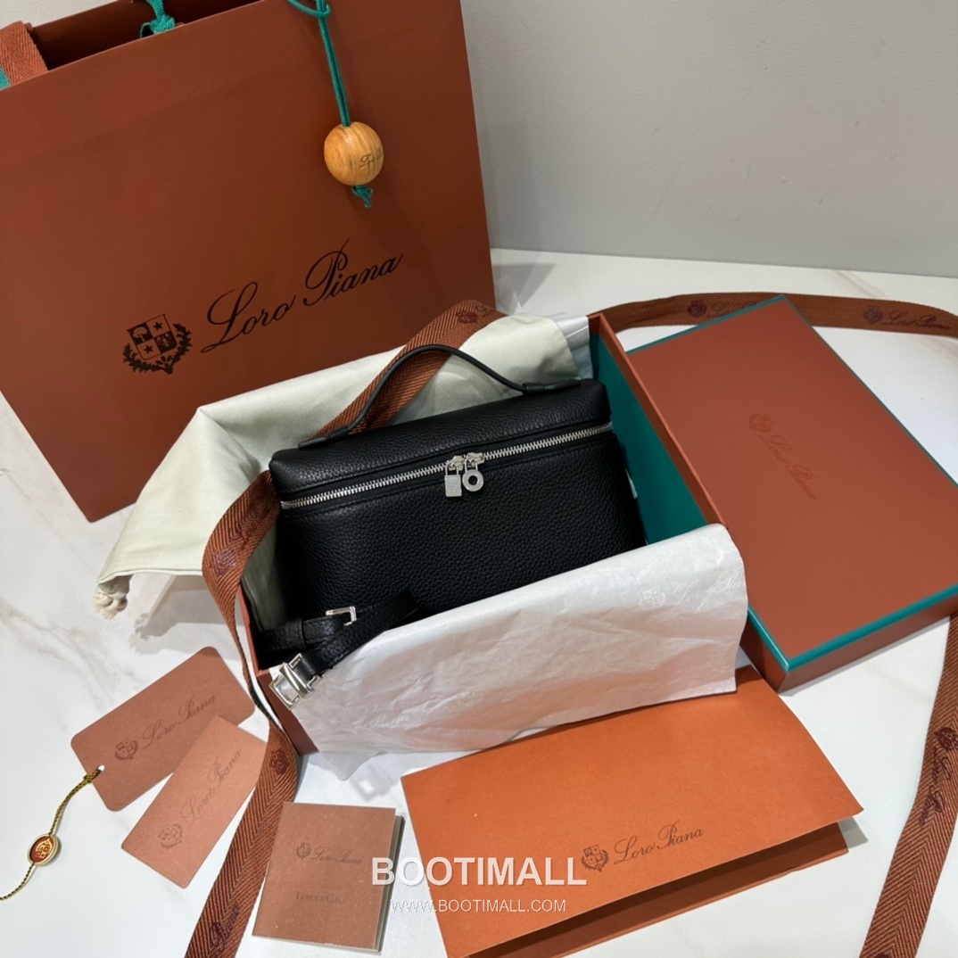 Loro Piana Extra Pocket L19 Woven Calfskin Bag 로로피아나 엑스트라 포켓 L19 위빙 카프스킨 탑핸들 크로스백 19cm 1