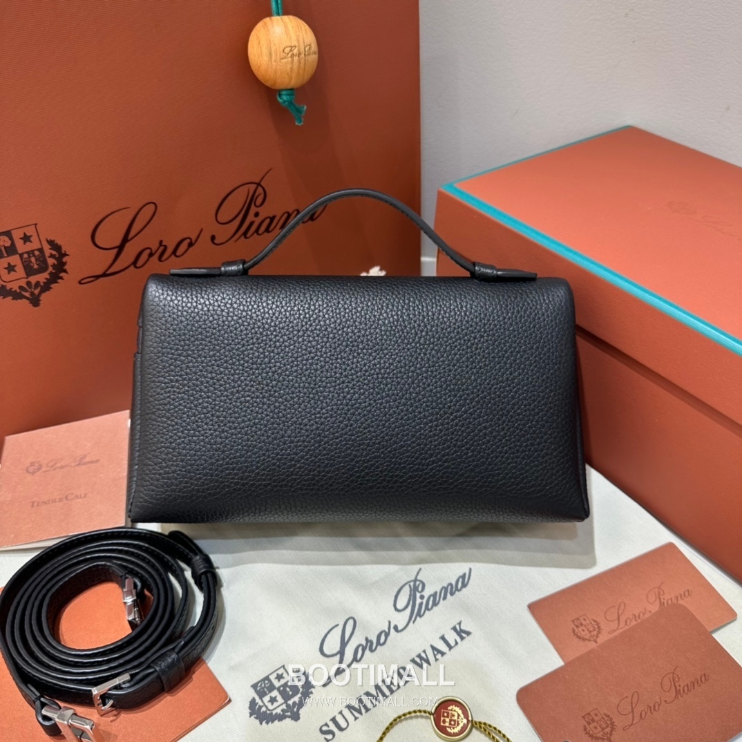 Loro Piana Extra Pocket L19 Woven Calfskin Bag 로로피아나 엑스트라 포켓 L19 위빙 카프스킨 탑핸들 크로스백 19cm 3