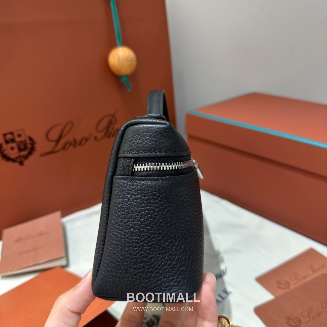 Loro Piana Extra Pocket L19 Woven Calfskin Bag 로로피아나 엑스트라 포켓 L19 위빙 카프스킨 탑핸들 크로스백 19cm 5