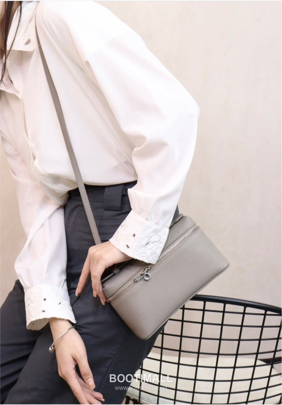 Loro Piana Extra Pocket L19 Woven Calfskin Bag 로로피아나 엑스트라 포켓 L19 위빙 카프스킨 탑핸들 크로스백 19cm 8