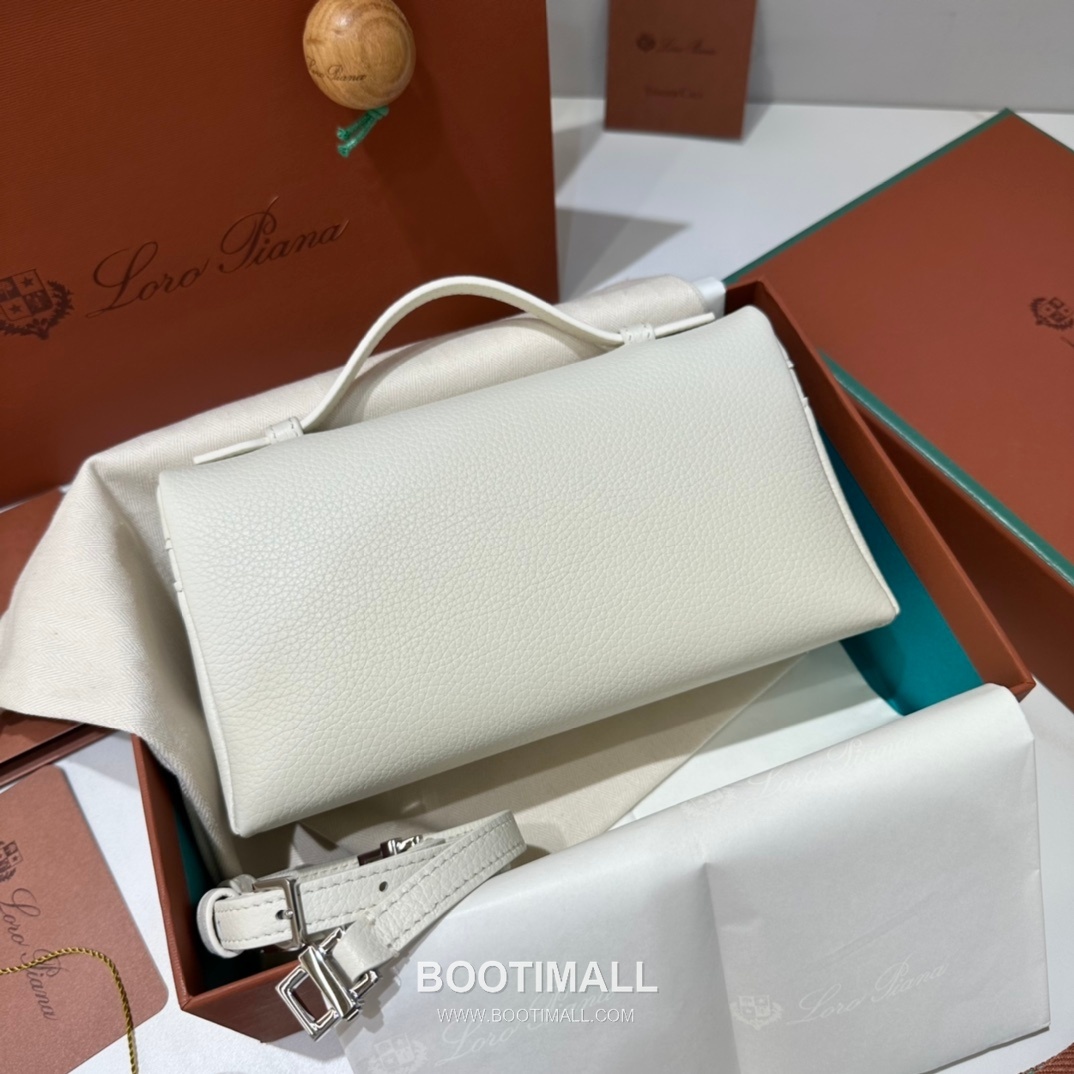 Loro Piana Extra Pocket L19 Calfskin Bag 로로피아나 엑스트라 포켓 L19 카프스킨 탑핸들 크로스백 19cm 12